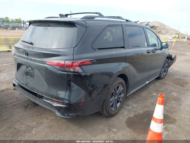 Toyota Sienna Xse
