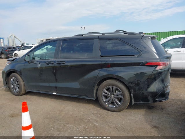 Toyota Sienna Xse
