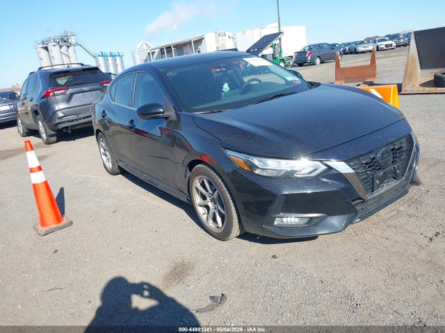 Salvage Nissan Sentra Image