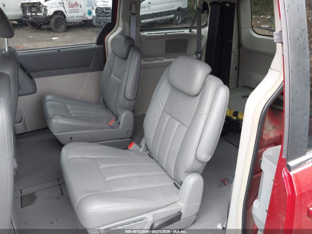 Chrysler Town & Country Touring