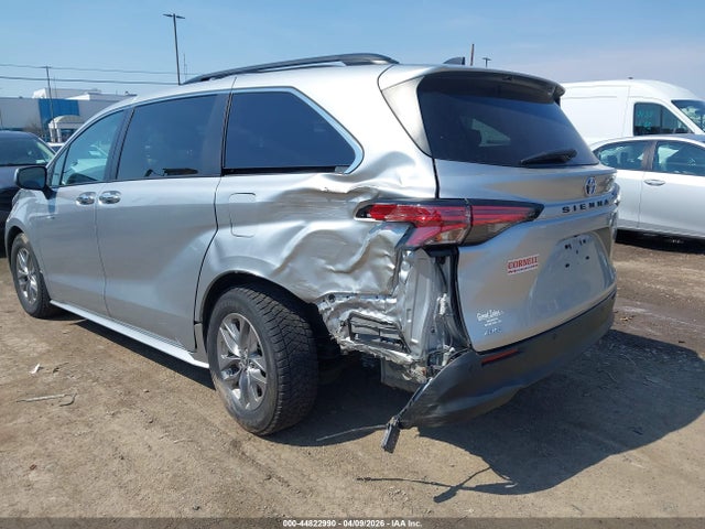 Toyota Sienna Xle