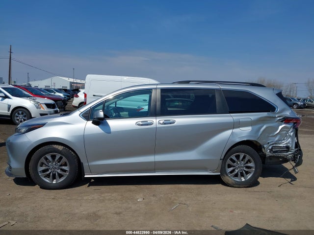 Toyota Sienna Xle