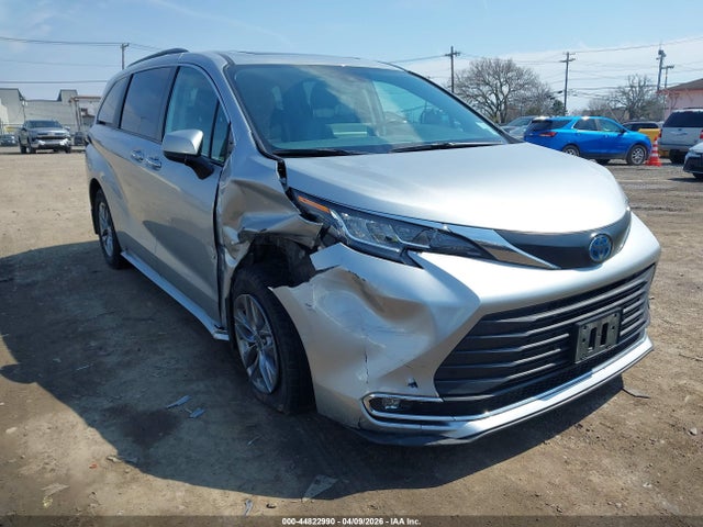 Toyota Sienna Xle