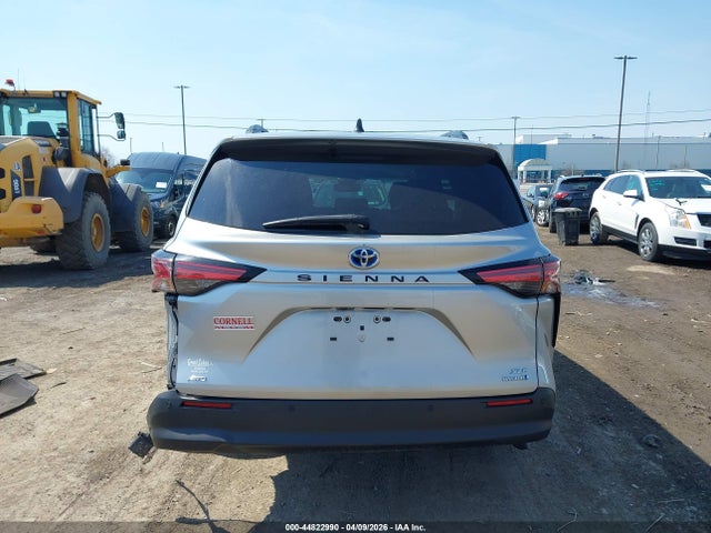 Toyota Sienna Xle