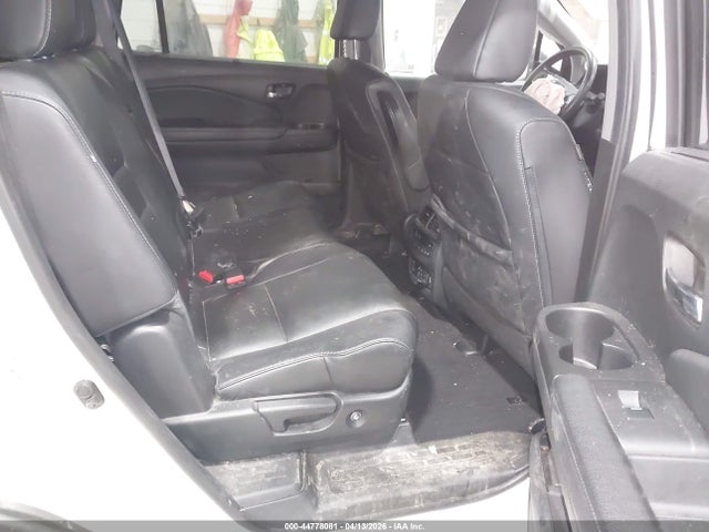 Honda Pilot Awd Touring 8 Passenger