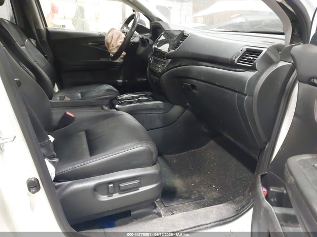 Honda Pilot Awd Touring 8 Passenger