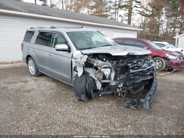 Salvage Ford Expedition Image