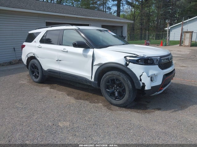 Salvage Ford Explorer Image