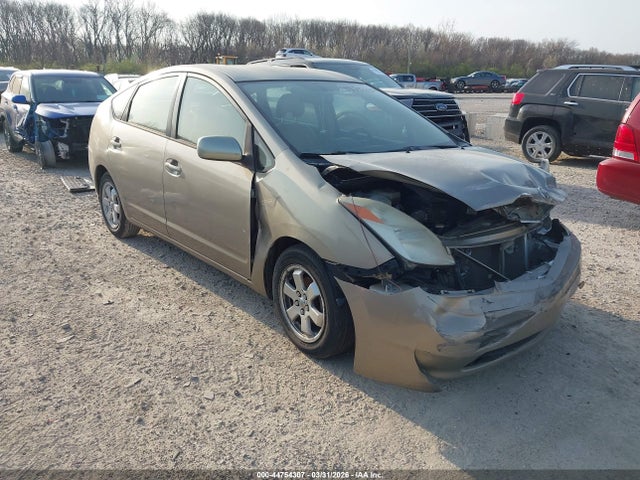 Salvage Toyota Prius Image