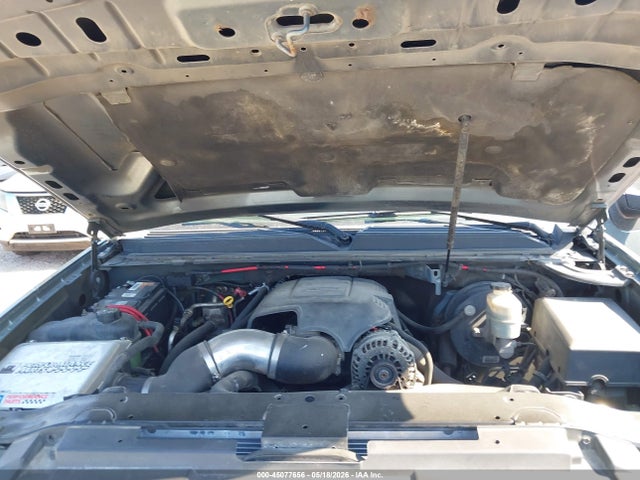 Chevrolet Suburban 1500 Ltz