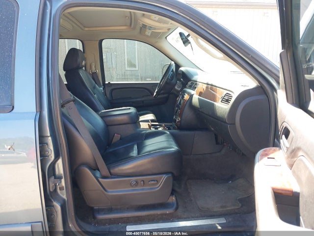 Chevrolet Suburban 1500 Ltz