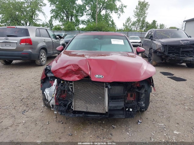 Kia K5 Lxs