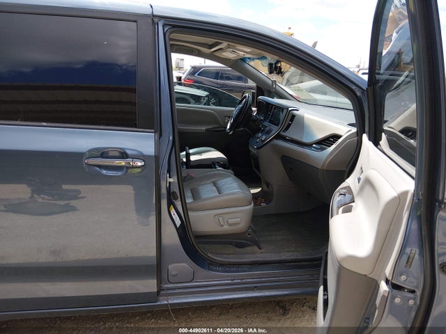 Toyota Sienna Xle 8 Passenger