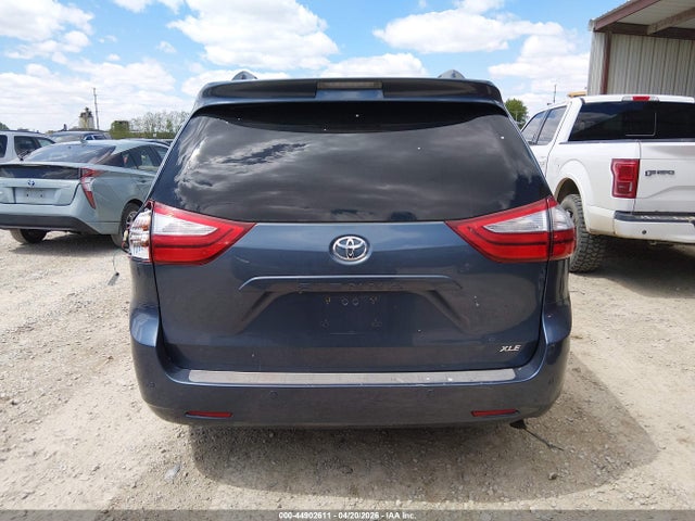 Toyota Sienna Xle 8 Passenger