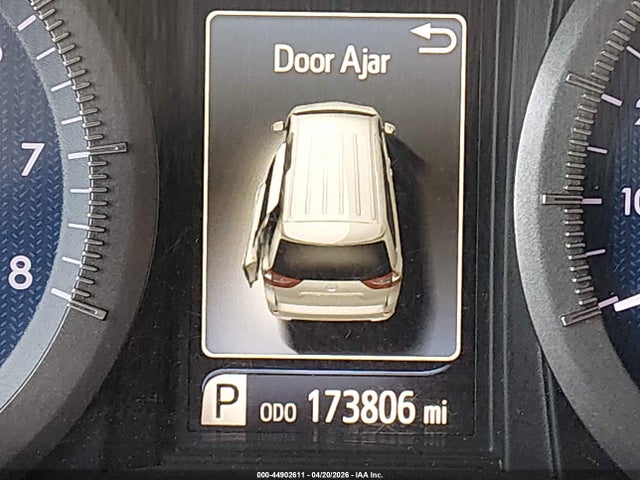 Toyota Sienna Xle 8 Passenger
