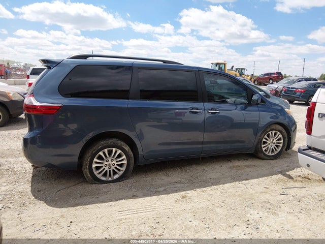 Toyota Sienna Xle 8 Passenger