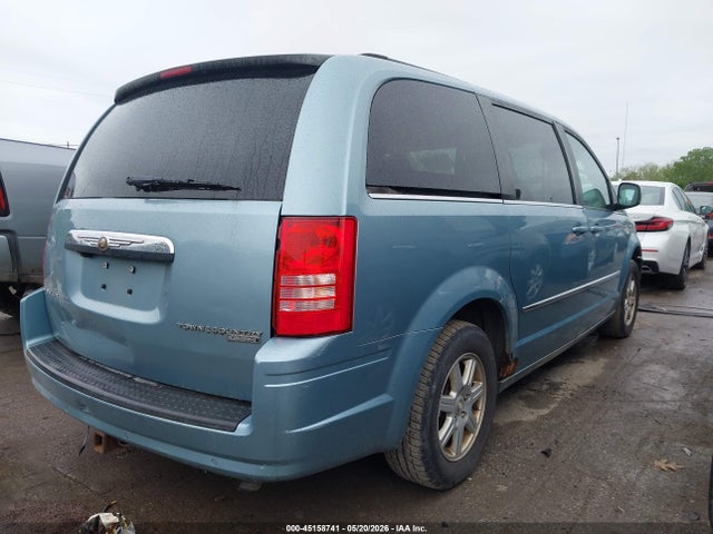 Chrysler Town & Country Touring