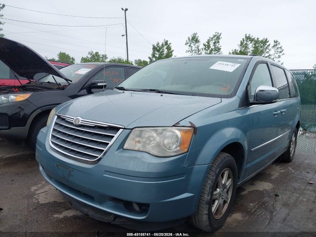 Chrysler Town & Country Touring