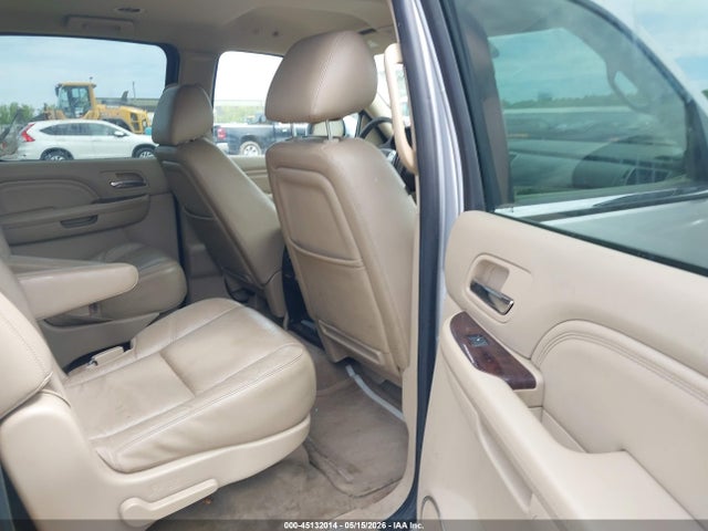 Cadillac Escalade Standard