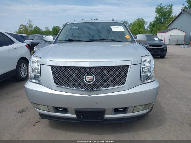 Cadillac Escalade Standard