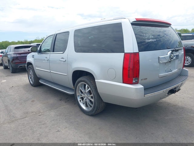 Cadillac Escalade Standard