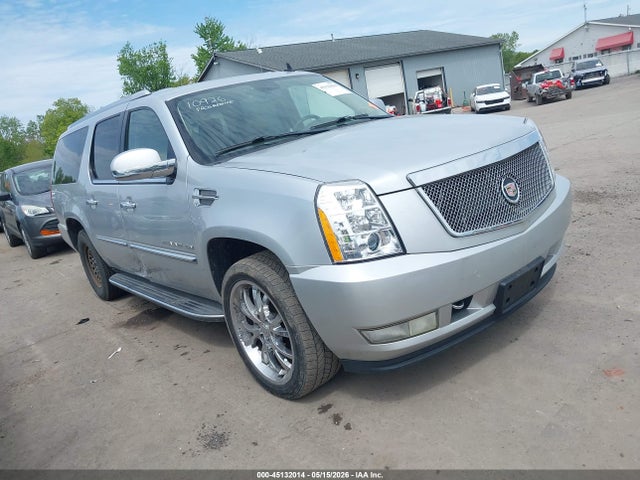 Salvage Cadillac Escalade Image