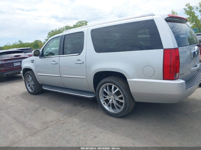 Cadillac Escalade Standard