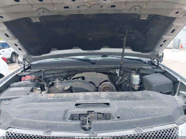 Cadillac Escalade Standard
