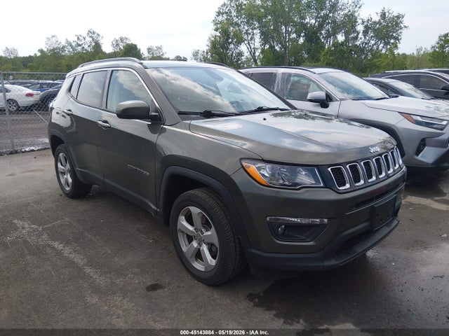 Salvage Jeep Compass Image