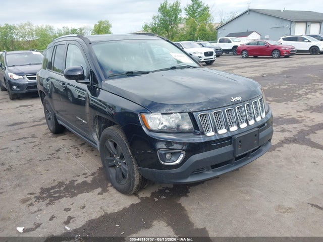 Salvage Jeep Compass Image
