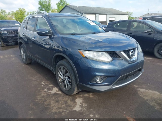Salvage Nissan Rogue Image