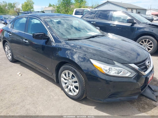 Salvage Nissan Altima Image