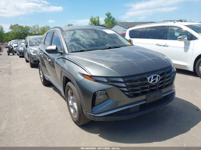Salvage Hyundai TUCSON Image