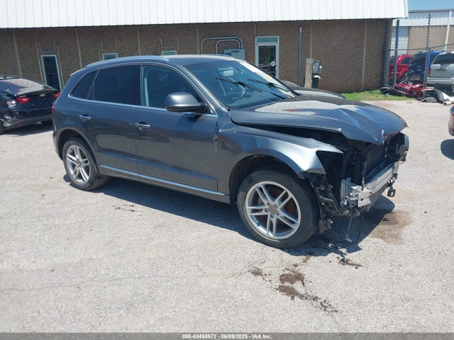 Salvage Audi Q5 Image