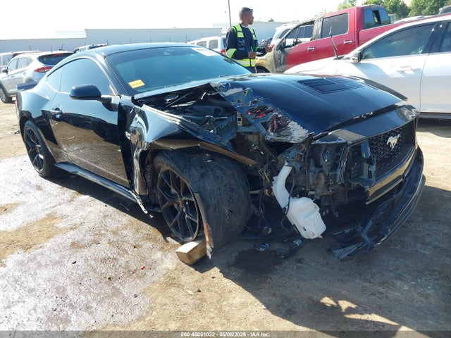 Salvage Ford Mustang Image
