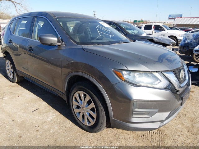 Salvage Nissan Rogue Image