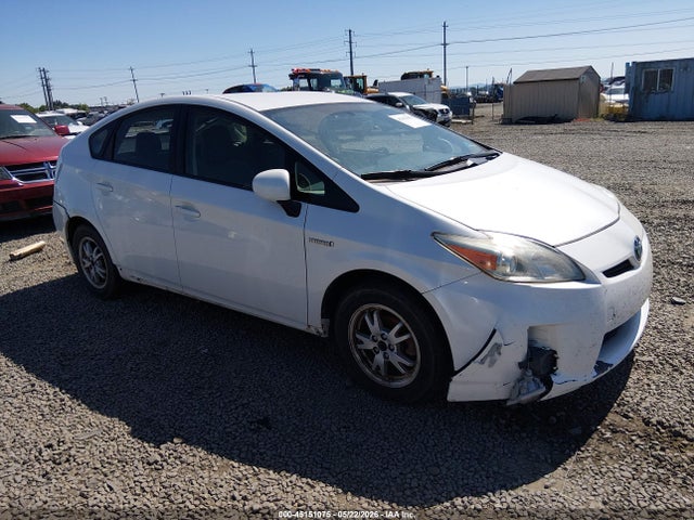 Salvage Toyota Prius Image