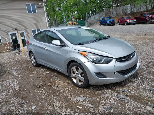Salvage Hyundai ELANTRA Image
