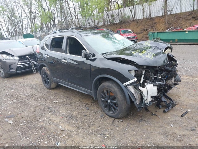 Salvage Nissan Rogue Image