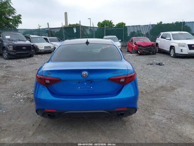 Alfa Romeo Giulia Ti Sport Awd