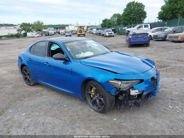 Salvage Alfa Romeo Giulia Image
