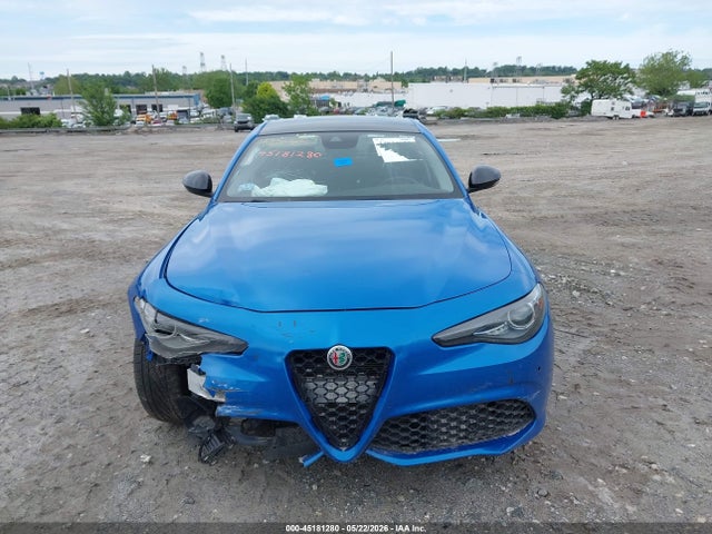 Alfa Romeo Giulia Ti Sport Awd