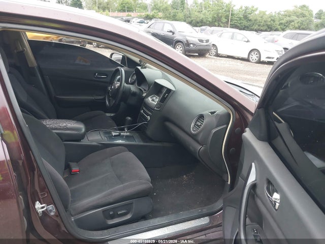 Nissan Maxima