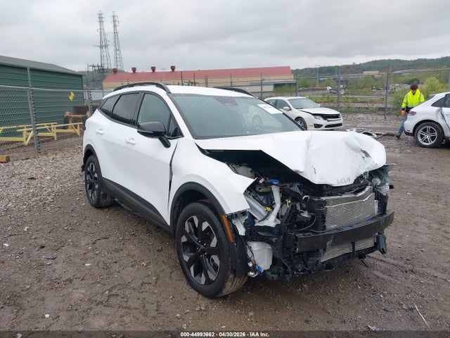 Salvage Kia Sportage Image