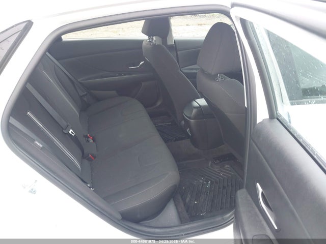 Hyundai ELANTRA Sel