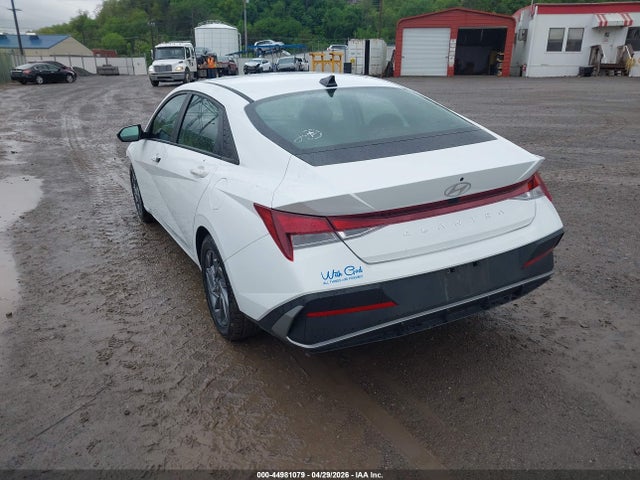 Hyundai ELANTRA Sel