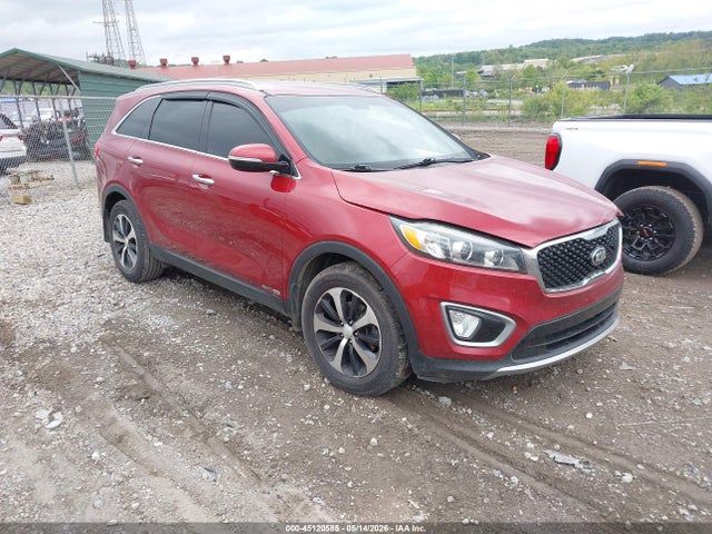Salvage Kia Sorento Image