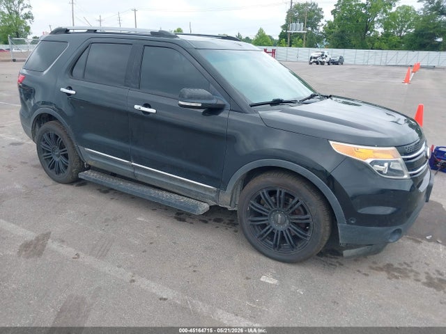 Salvage Ford Explorer Image