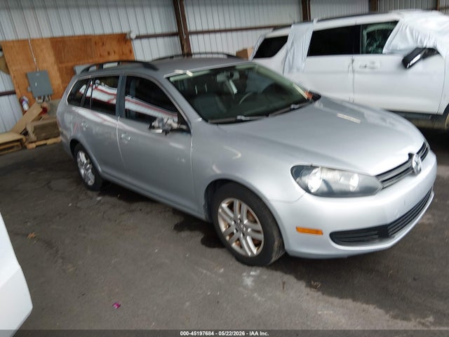 Salvage Volkswagen Jetta Image