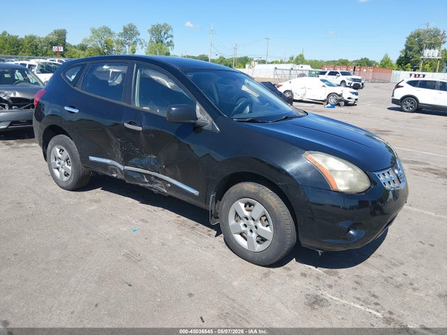 Salvage Nissan Rogue Image
